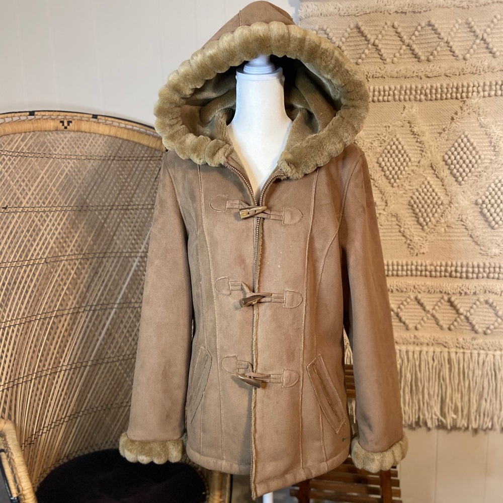 Vintage suede coat with faux fur!